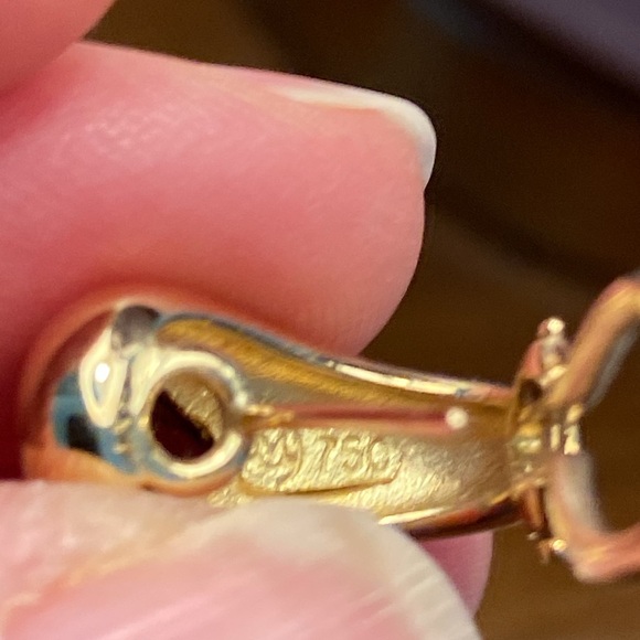 Movado 18 k gold and tourmaline pierced earring. - Picture 4 of 6